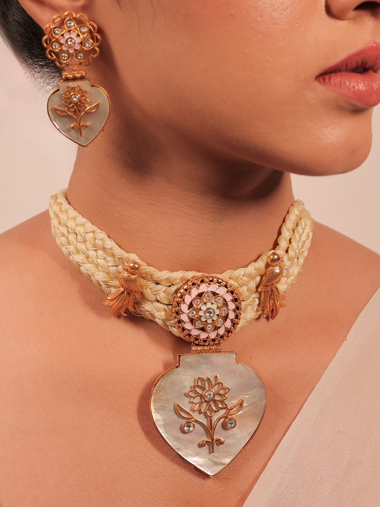 Saira White Thread Boutique Choker Set