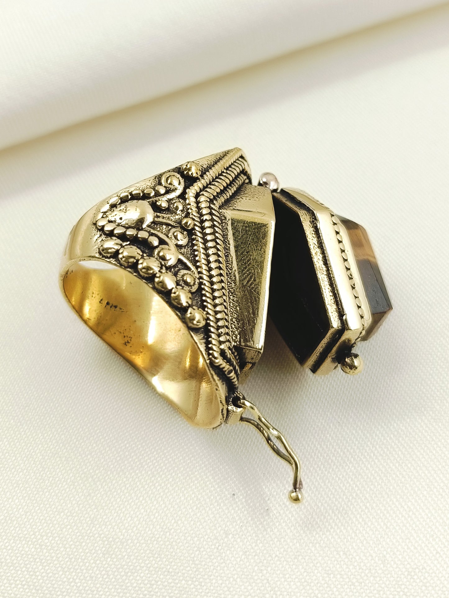 Shamik Brown Men's Finger Ring