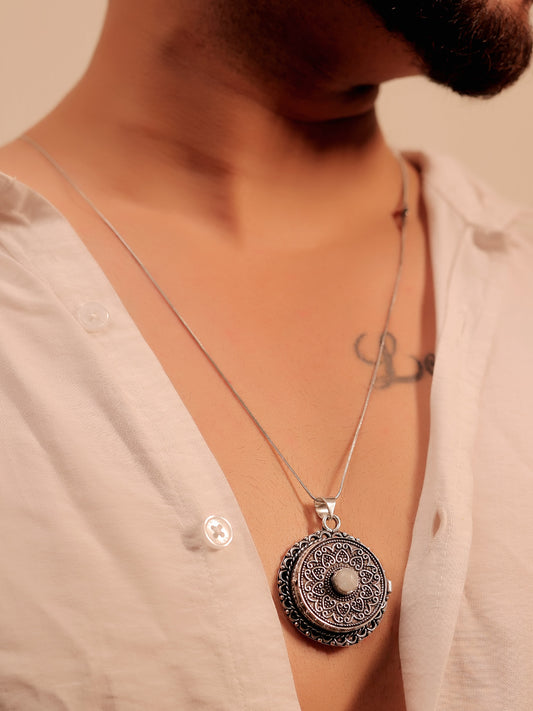 Chiraj Silver Men's Neckpiece