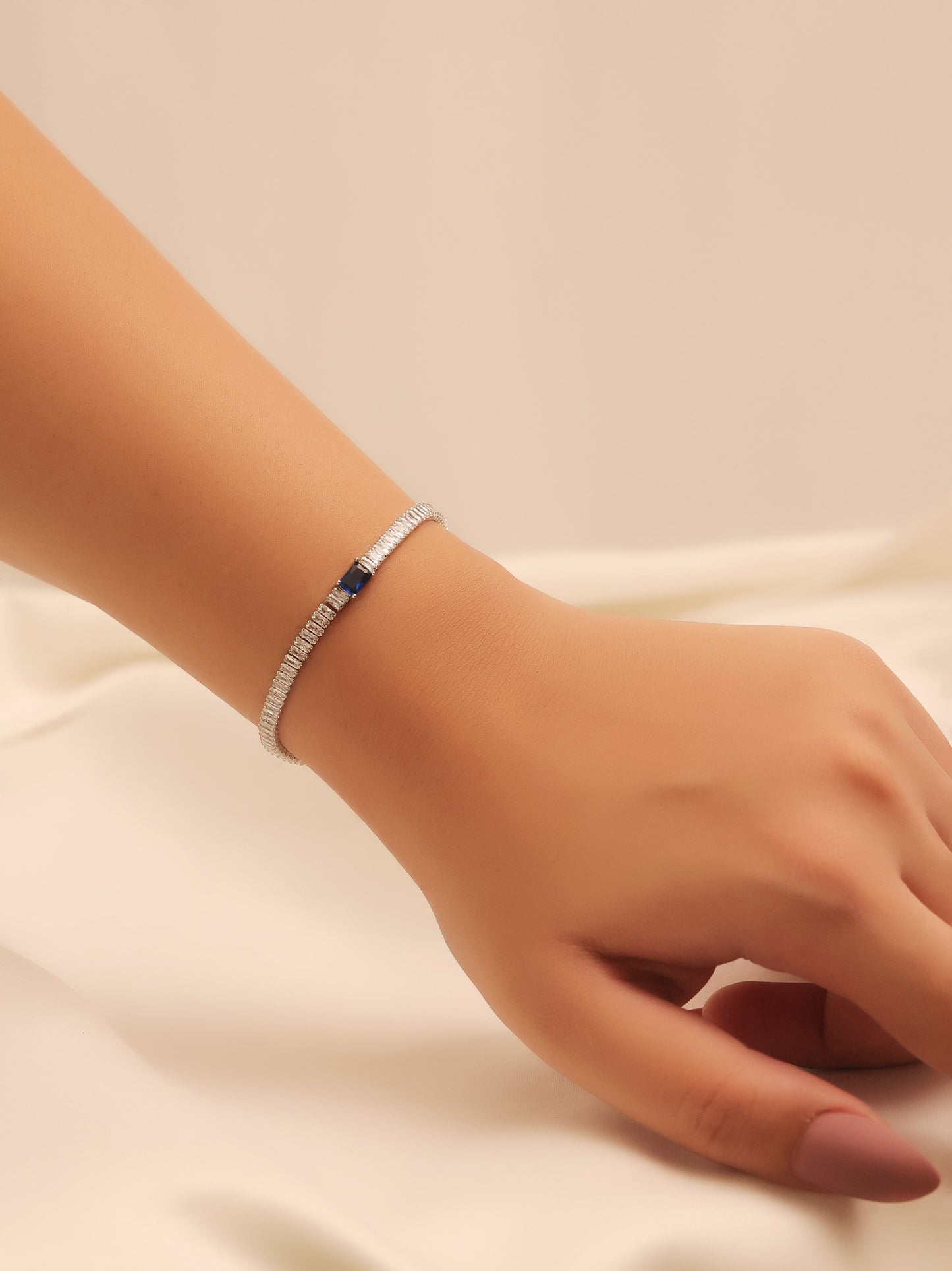 Nagozi Blue Sapphire American Diamond Bracelet