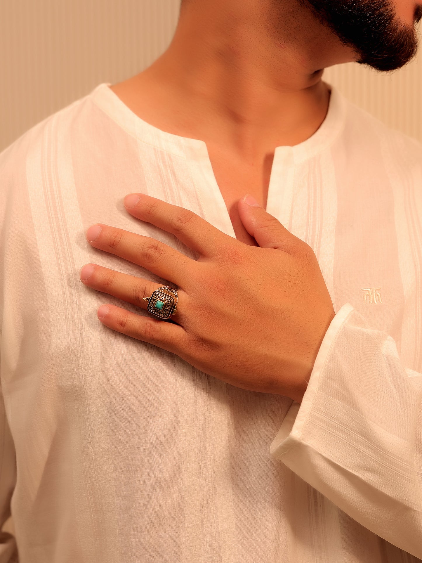 Aathirai Firozi Men's Finger Ring