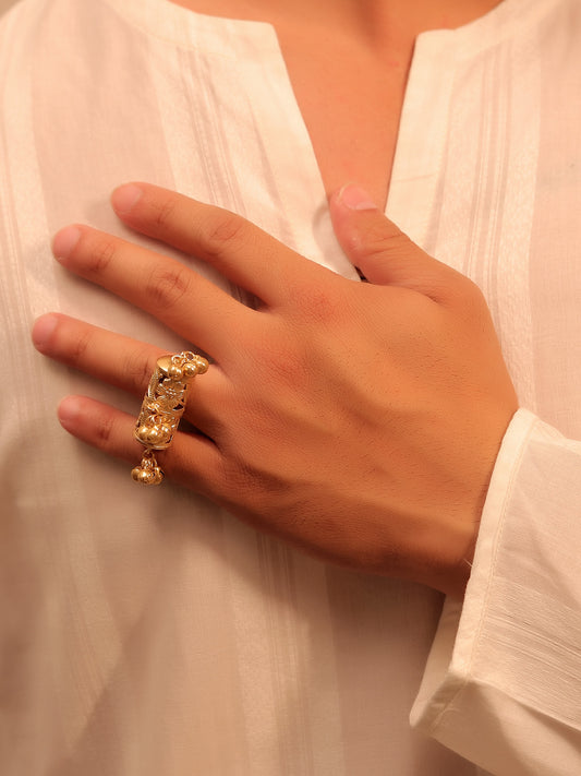Raksh Golden Men's Finger Ring