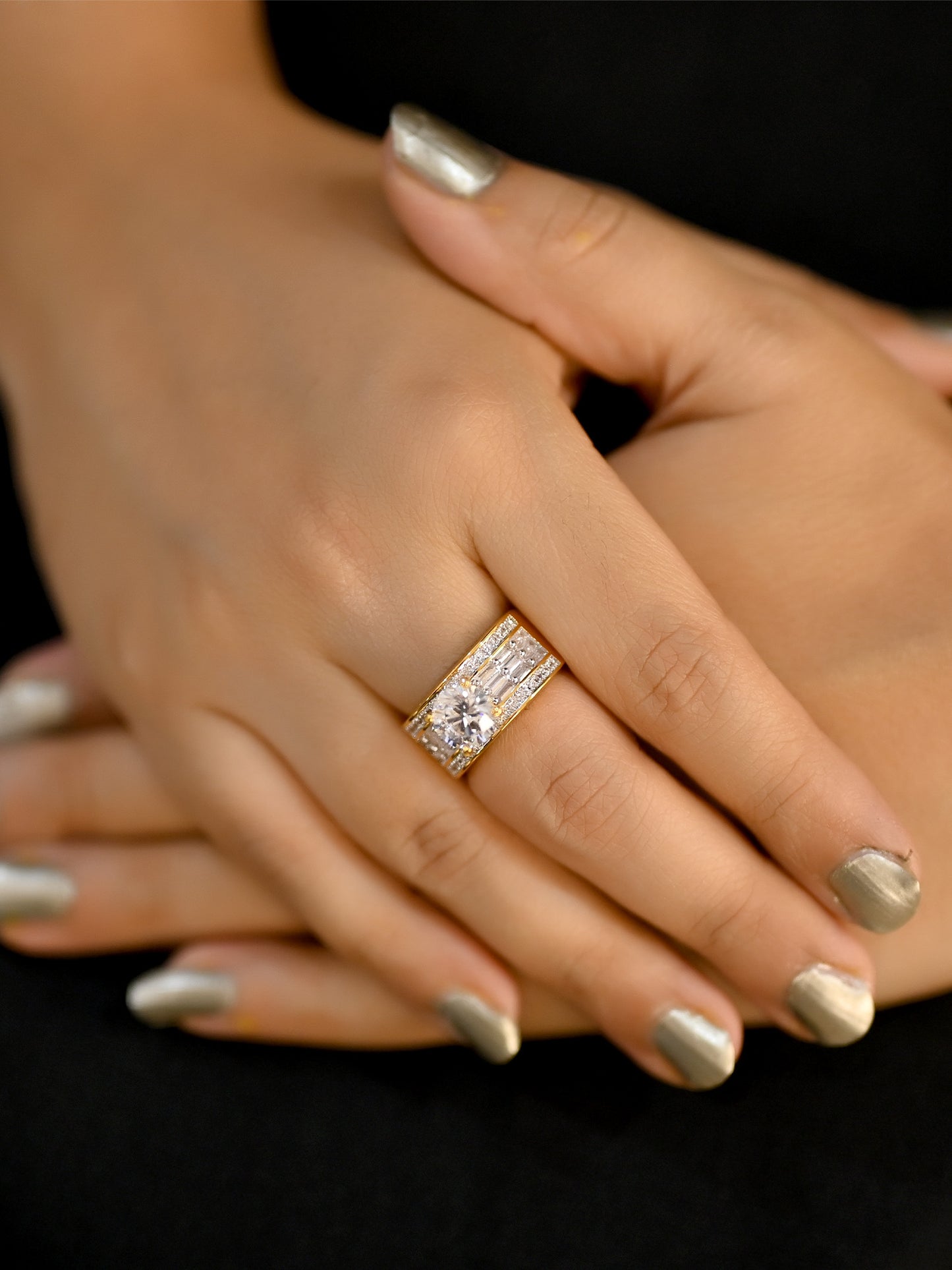 Hoor American Diamond Finger Ring