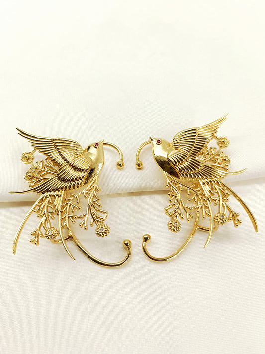 Layla Boutique Golden Bird Ear Cuff