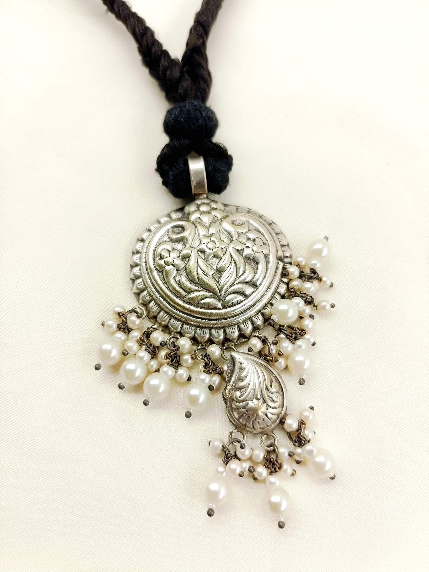 Parvansh Black Men's Necklace Set