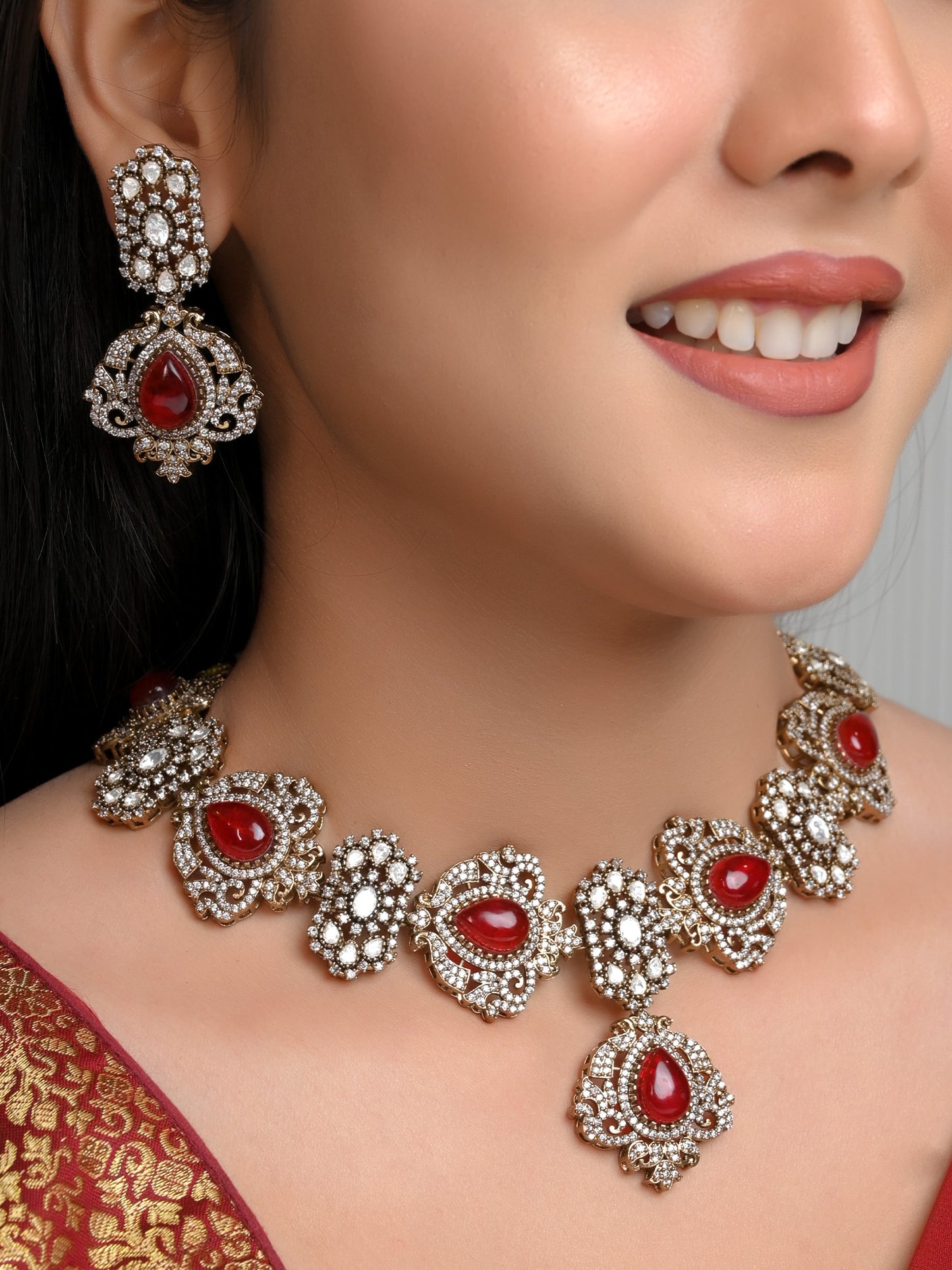 Aarna Red Victorian Necklace Set