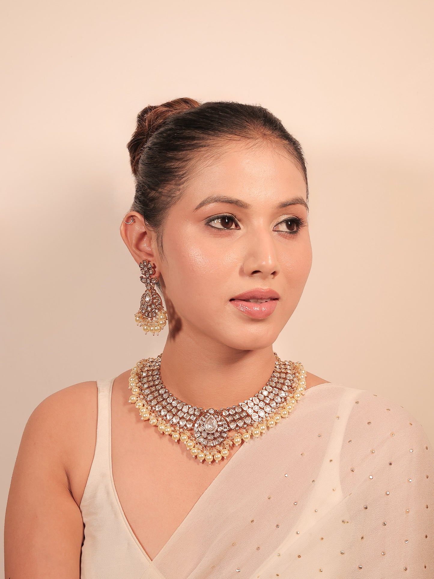 Adalyn White Kundan Necklace Set