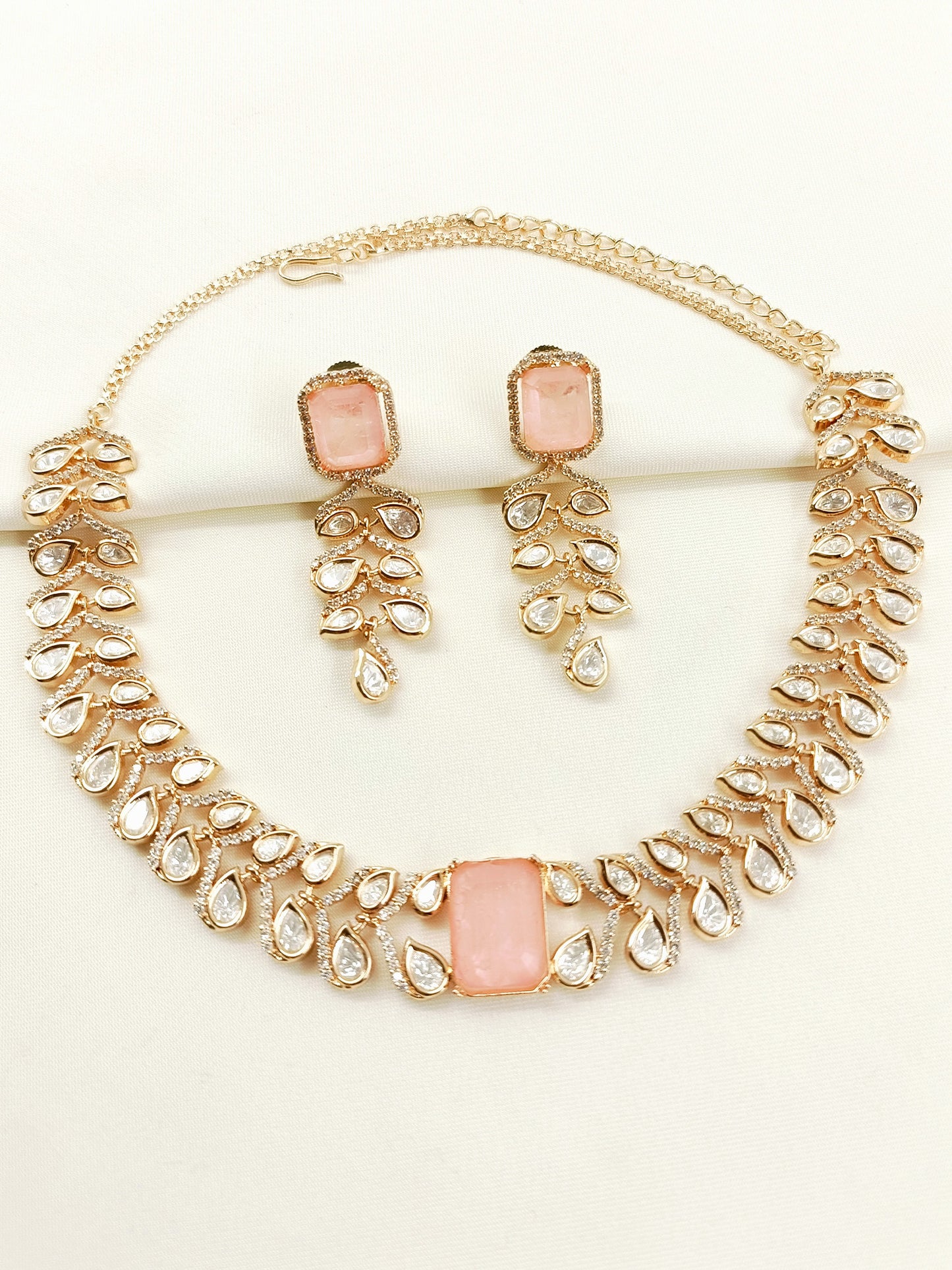 Shezana Pink Kundan Choker Set