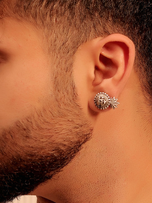 Hitesh Plain Men's Earring With Stud