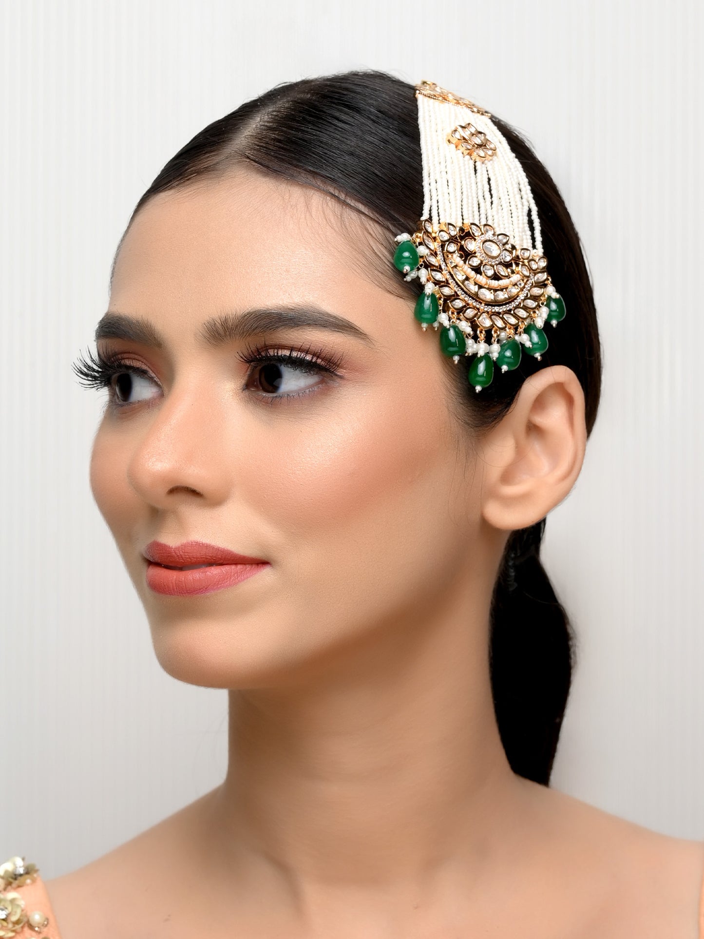 Shurti Green Kundan Passa