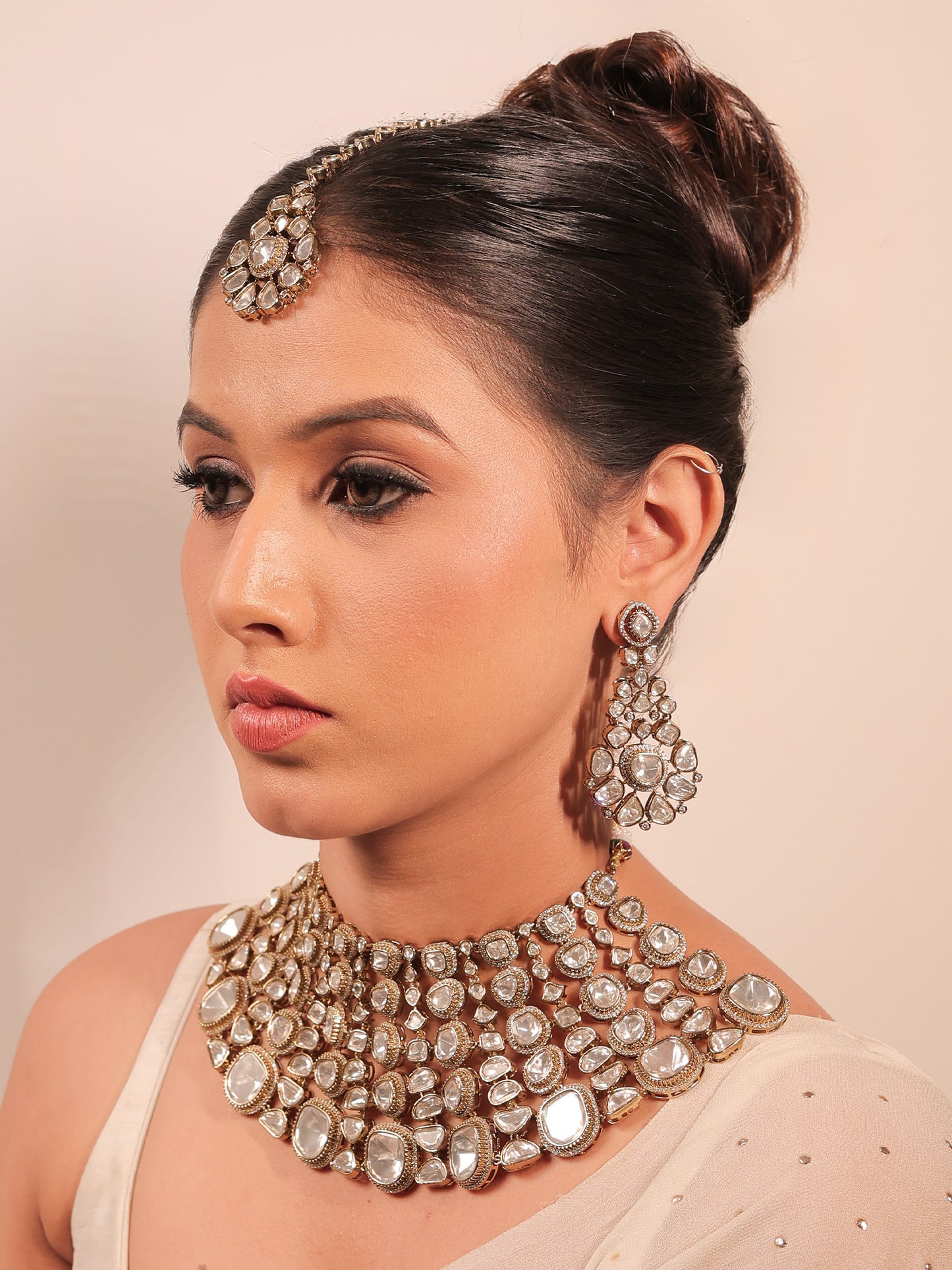 Tanaye White Victorian Necklace Set