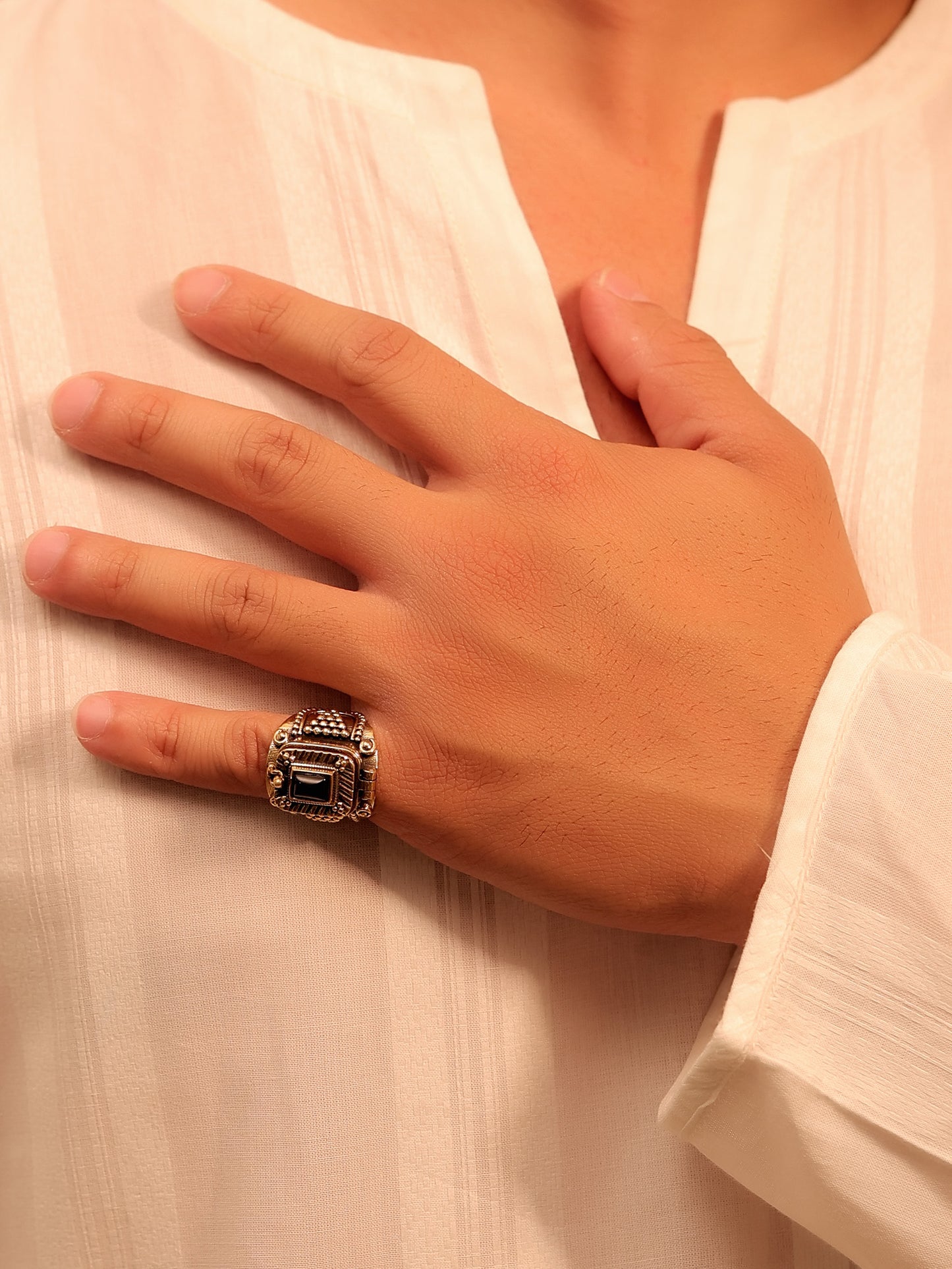 Vritee Black Men's Finger Ring