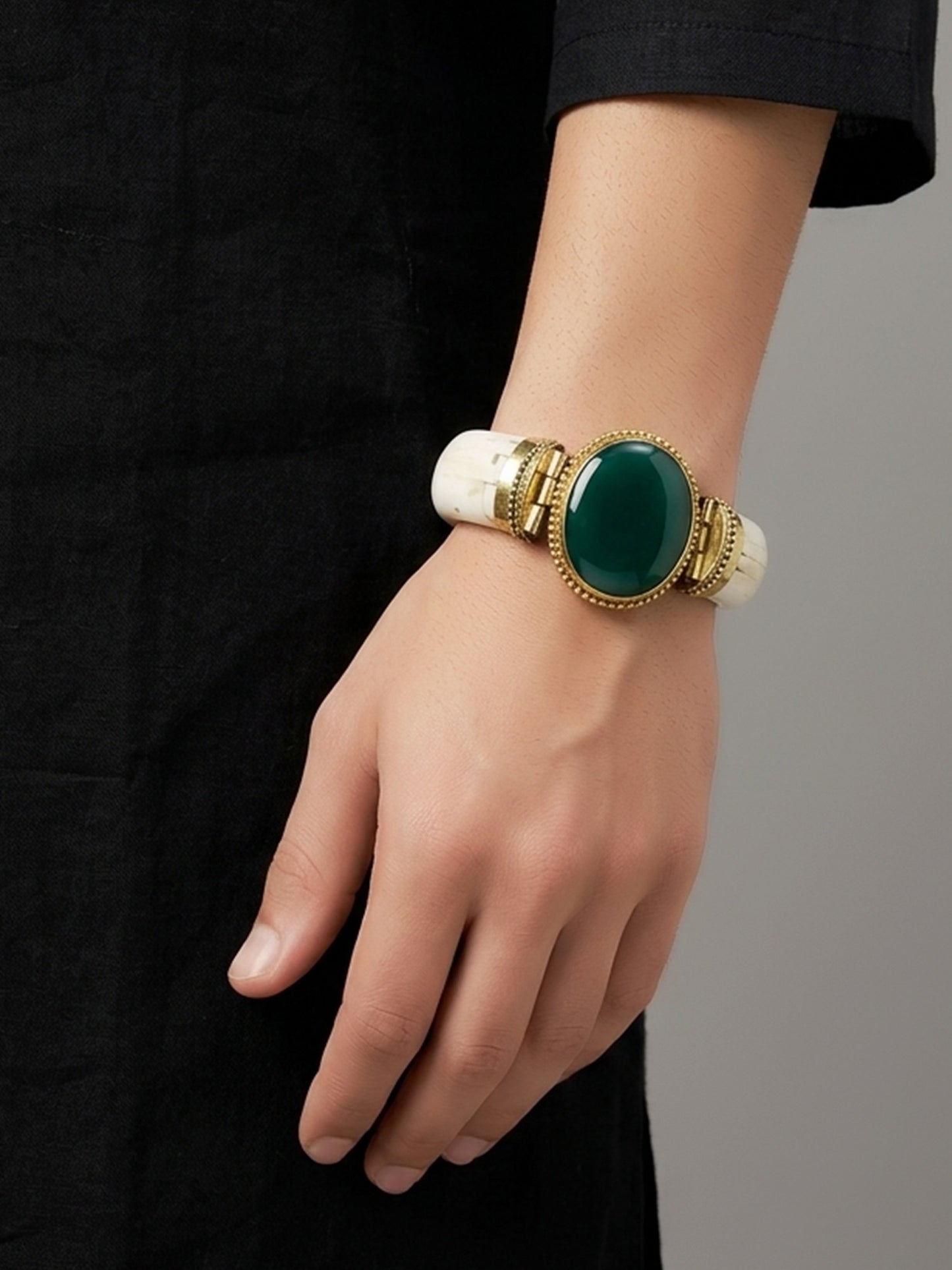 Vrnav Men’s Royal Green Onyx Stone Tribal Bone Bracelet