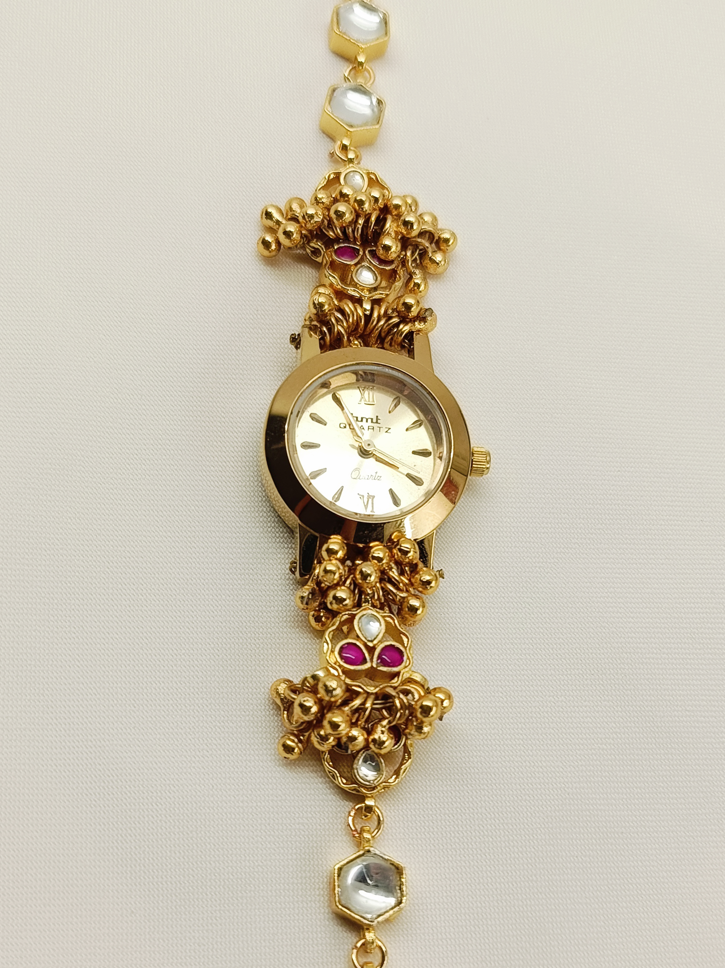 Neelakshi's Paachi Kundan Watch