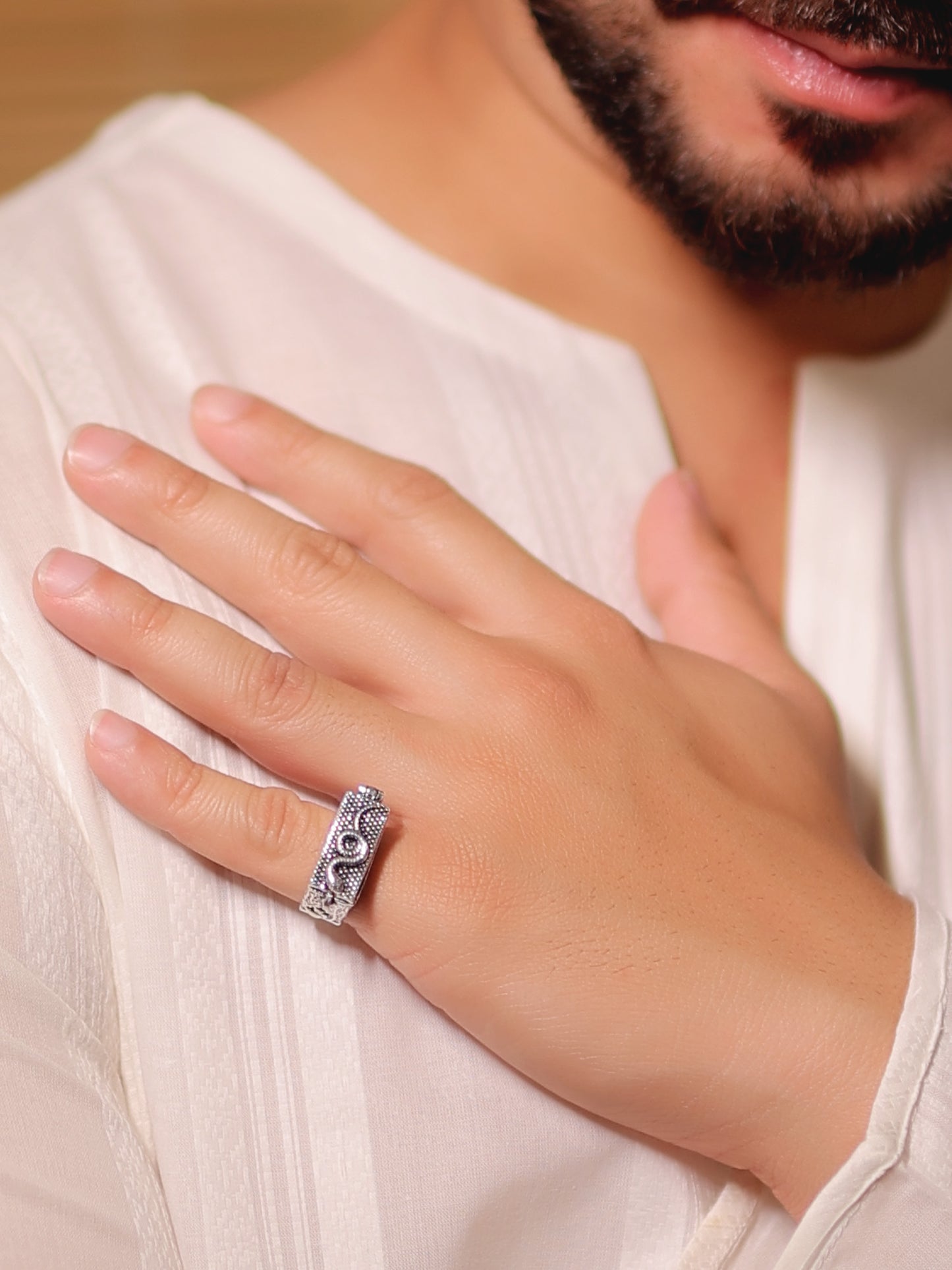Maresh Silver Men's Finger Ring