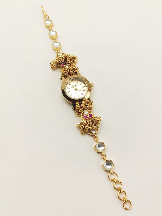 Neelakshi's Paachi Kundan Watch