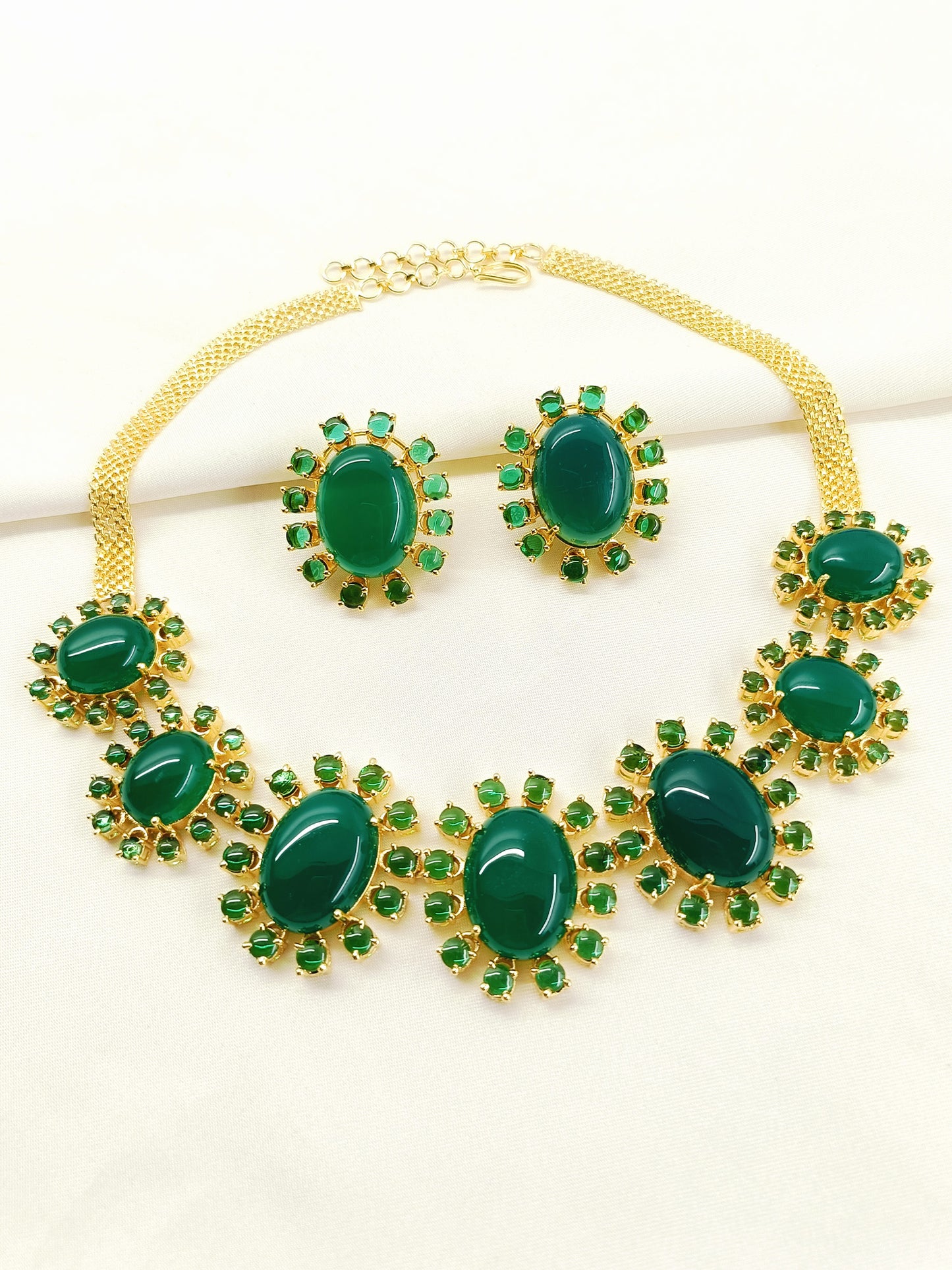 Aurora Green Natural Stone Necklace Set