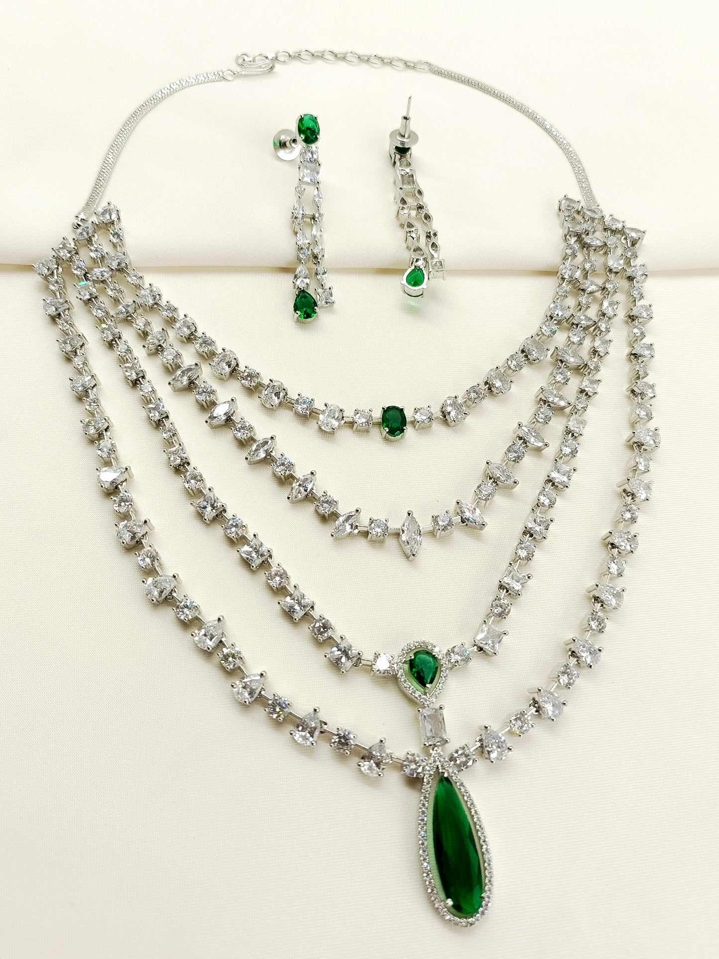 Ives Emerald American Diamond Set