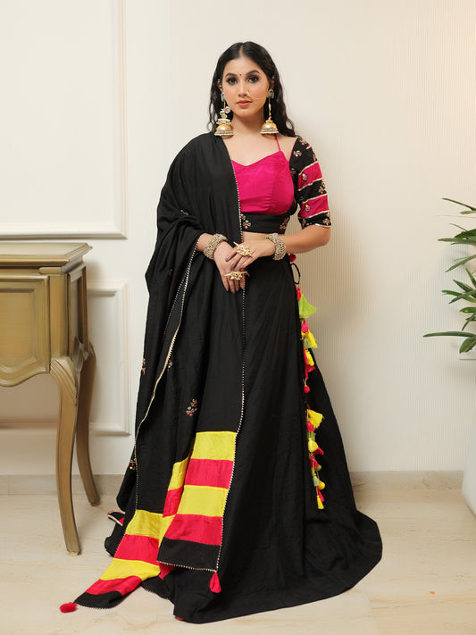 Binal Lehenga with Jewellery