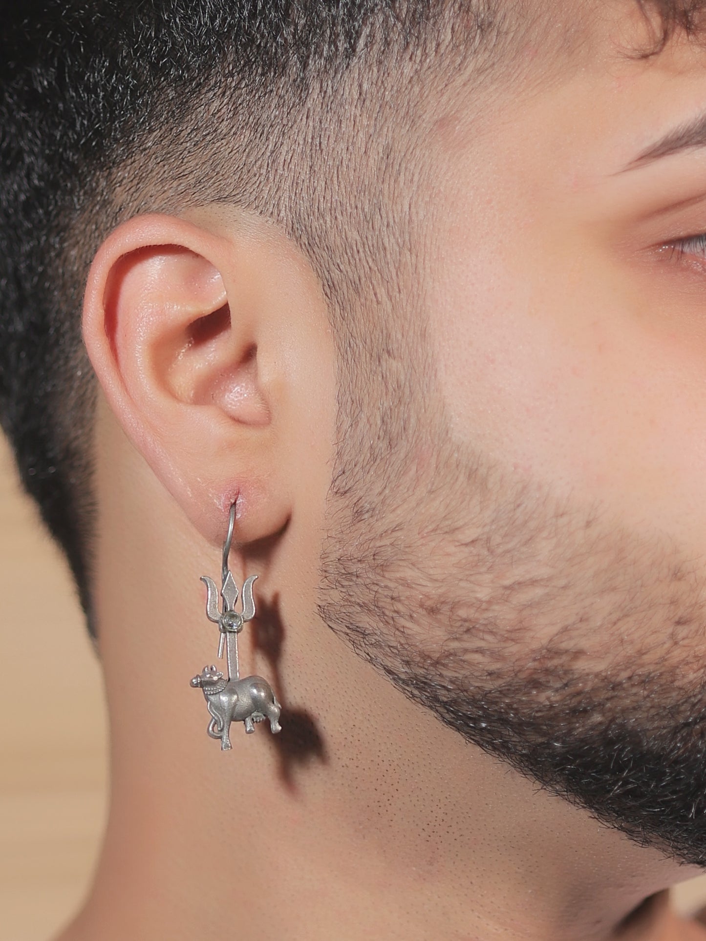 Vihari White Men's Earring
