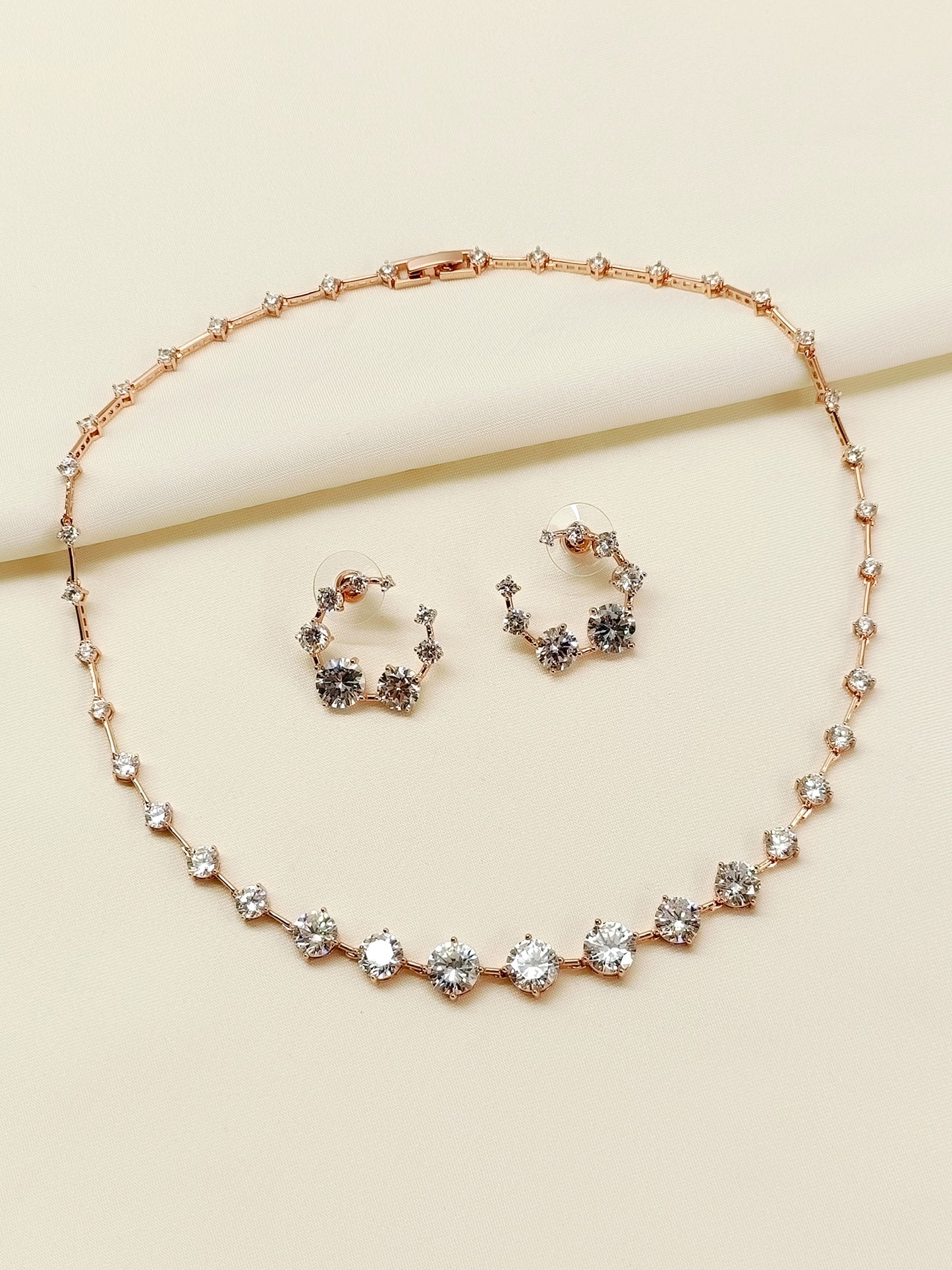 Laney White American Diamomd Necklace Set