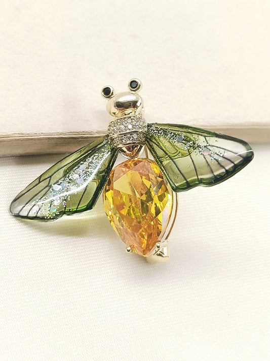 Bina Y&G Honey Bee Brooch
