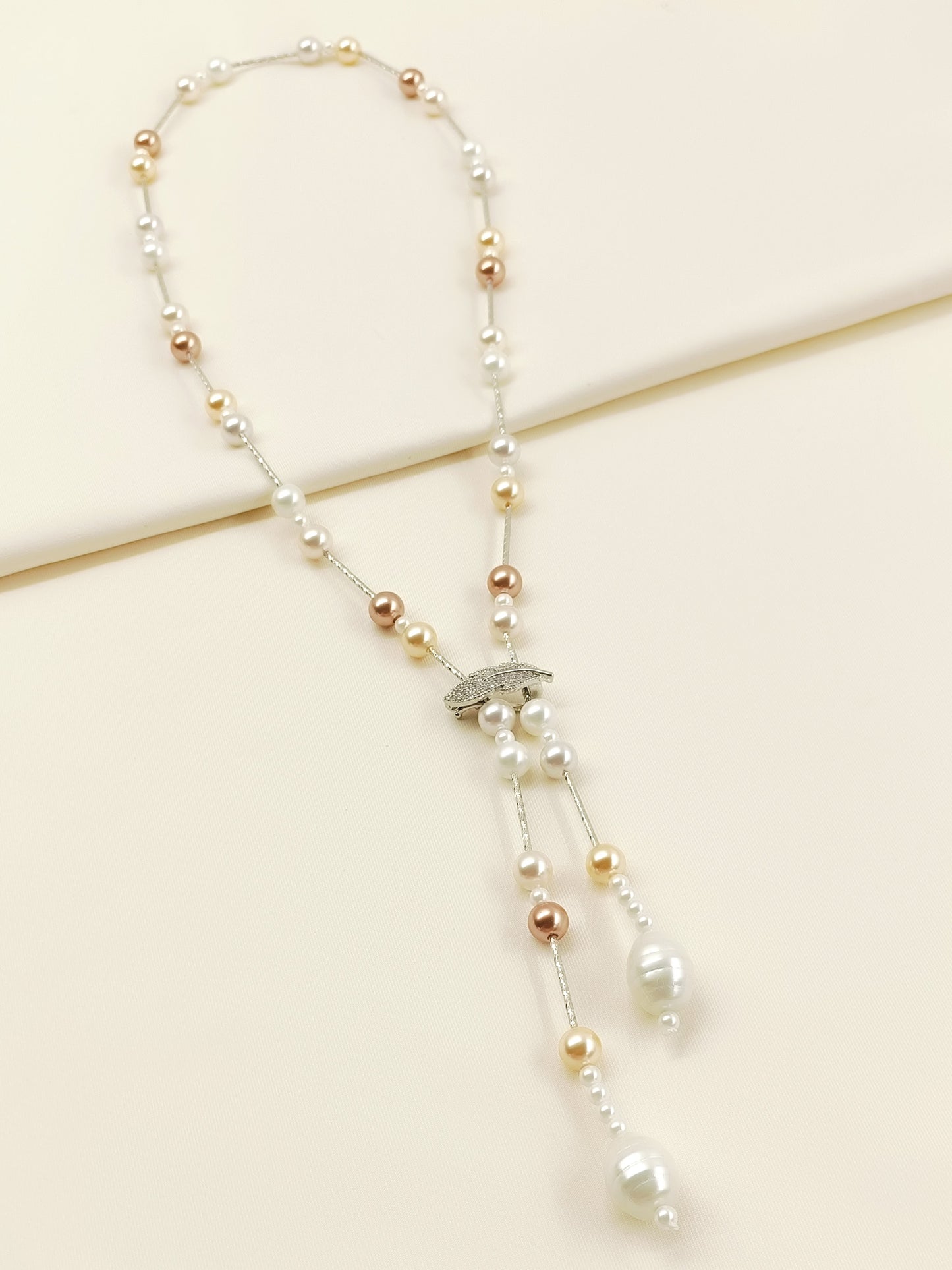 Conoidal Off White Beads Neckpiece