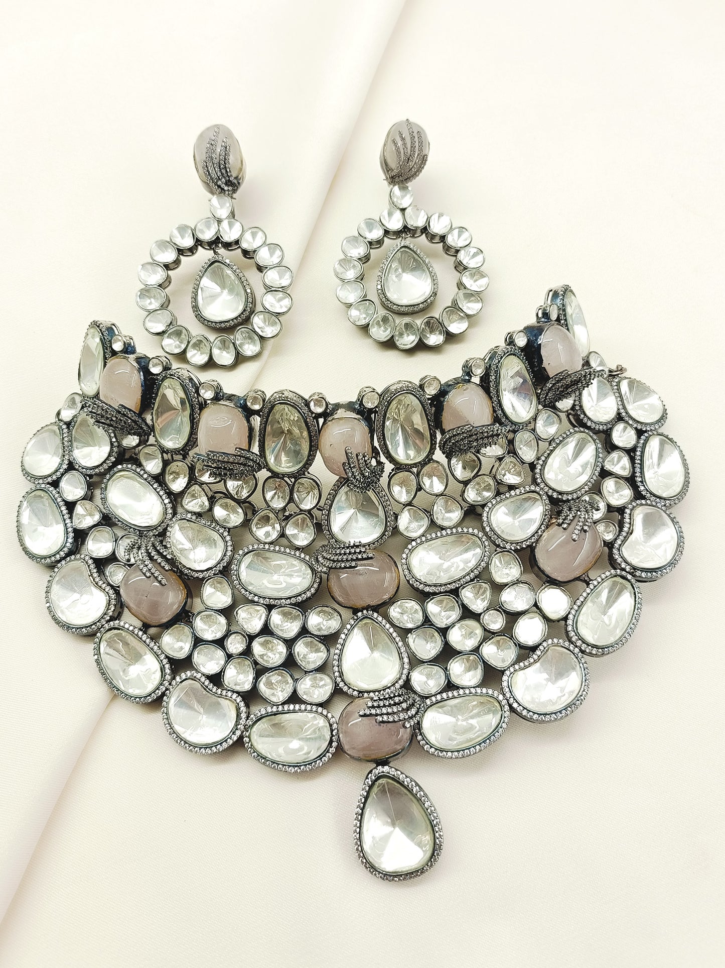 Sulakshna Grey Victorian Necklace Set