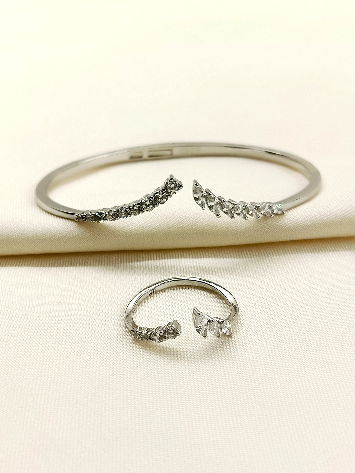 Navdha 92.5 Silver Swarovski Stone Bracelet With Finger Ring
