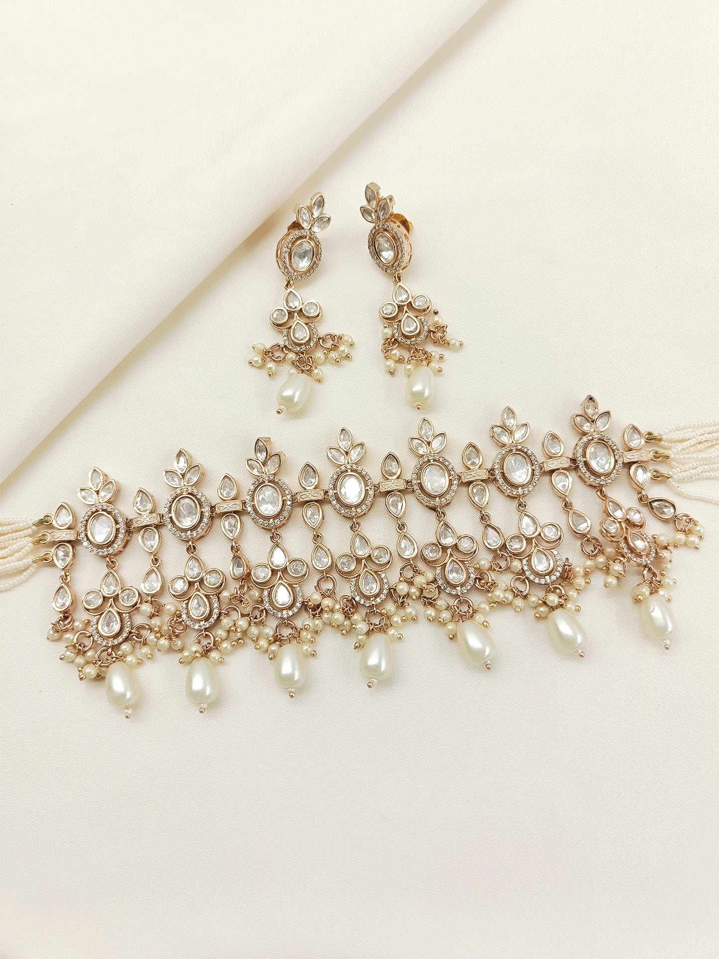 Rubi White Rose Gold Plated Kundan Choker