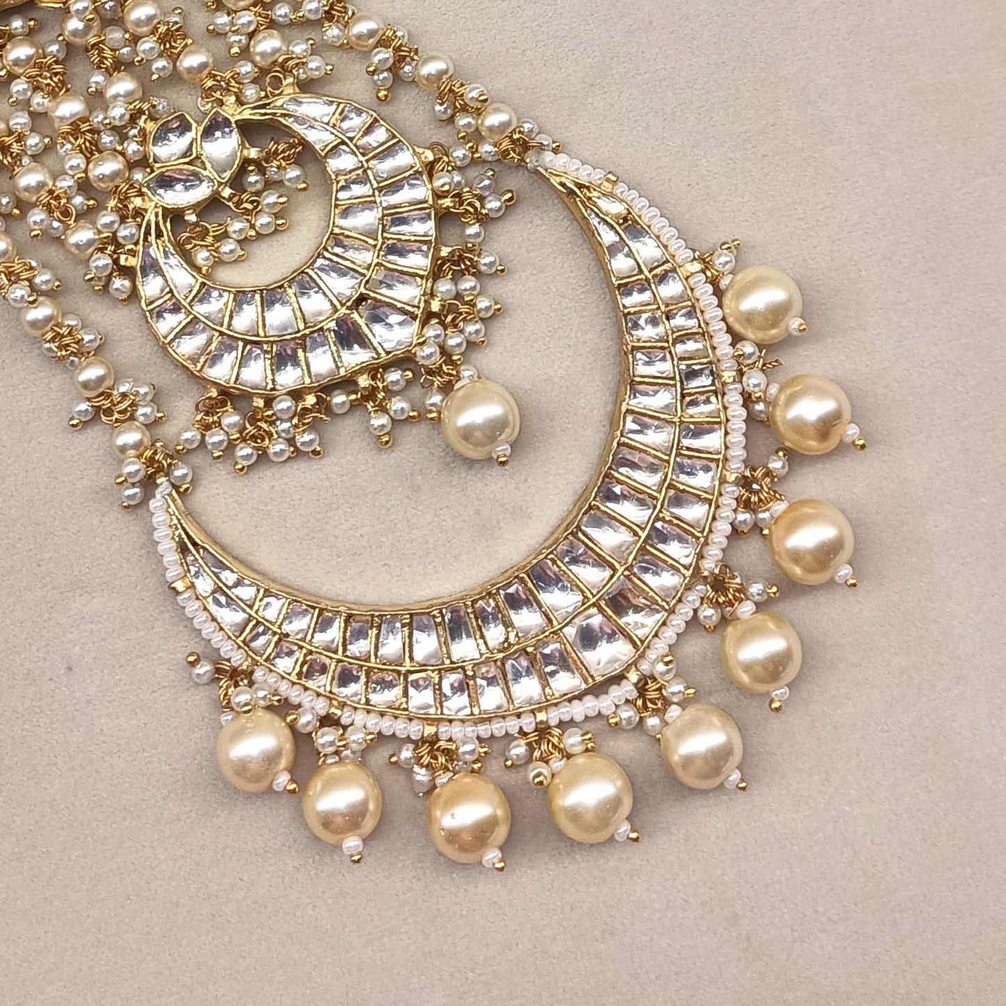 Chhaya Off White Gold Plated Kundan Passa