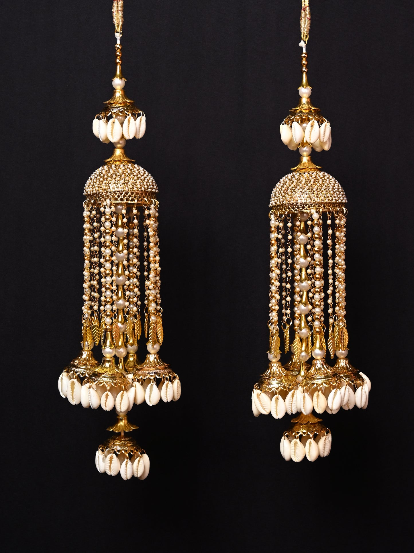 Vaishnavi Pearl Hanging Kalire With Kodi And Carved Leaves