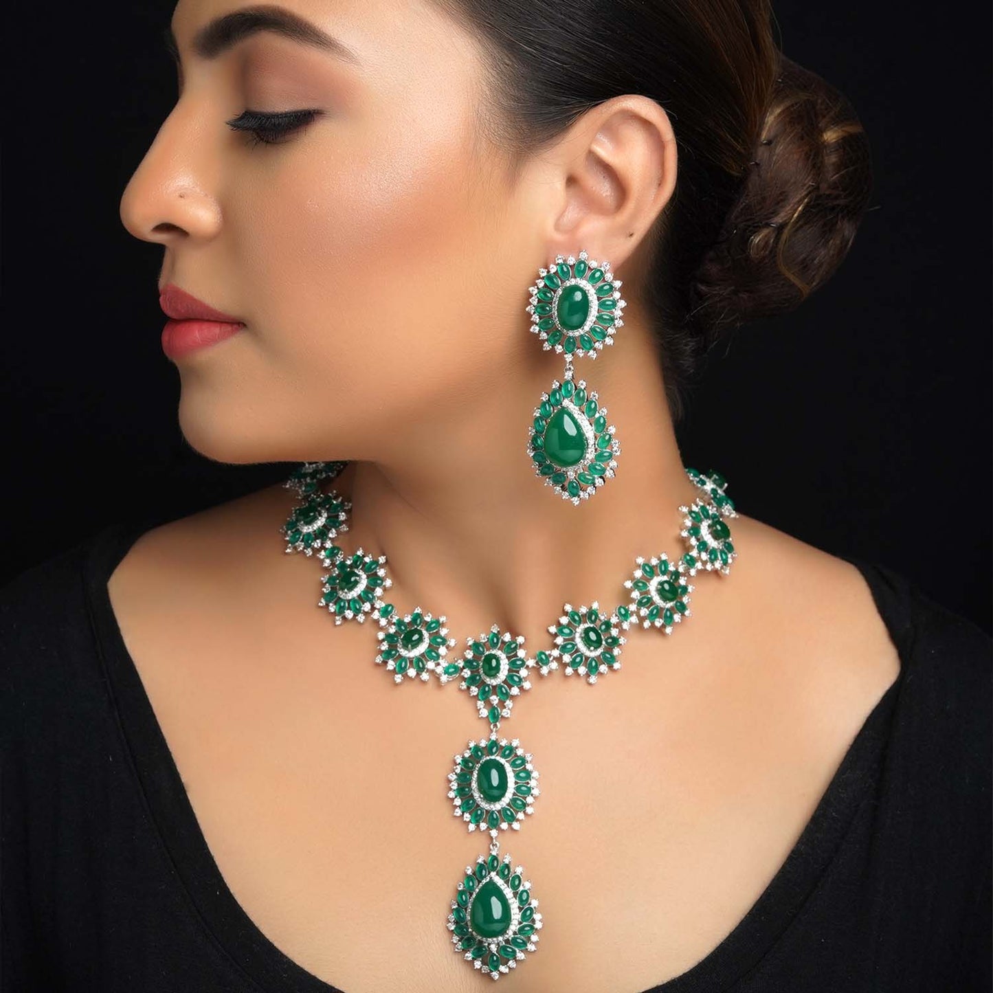 Aatifa Green Emerald And American Diamond Necklace Set With Beautiful Finger Ring