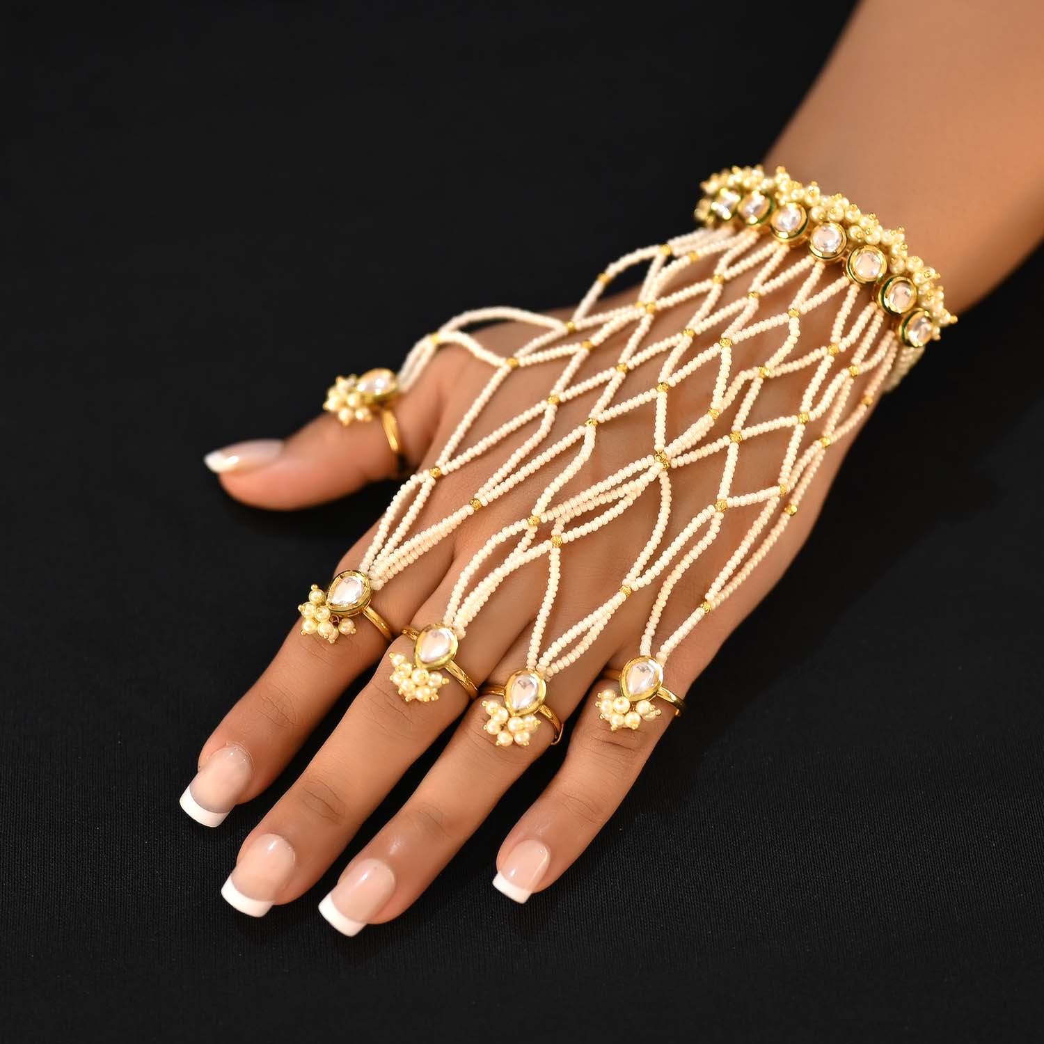 Traditional Hathphool