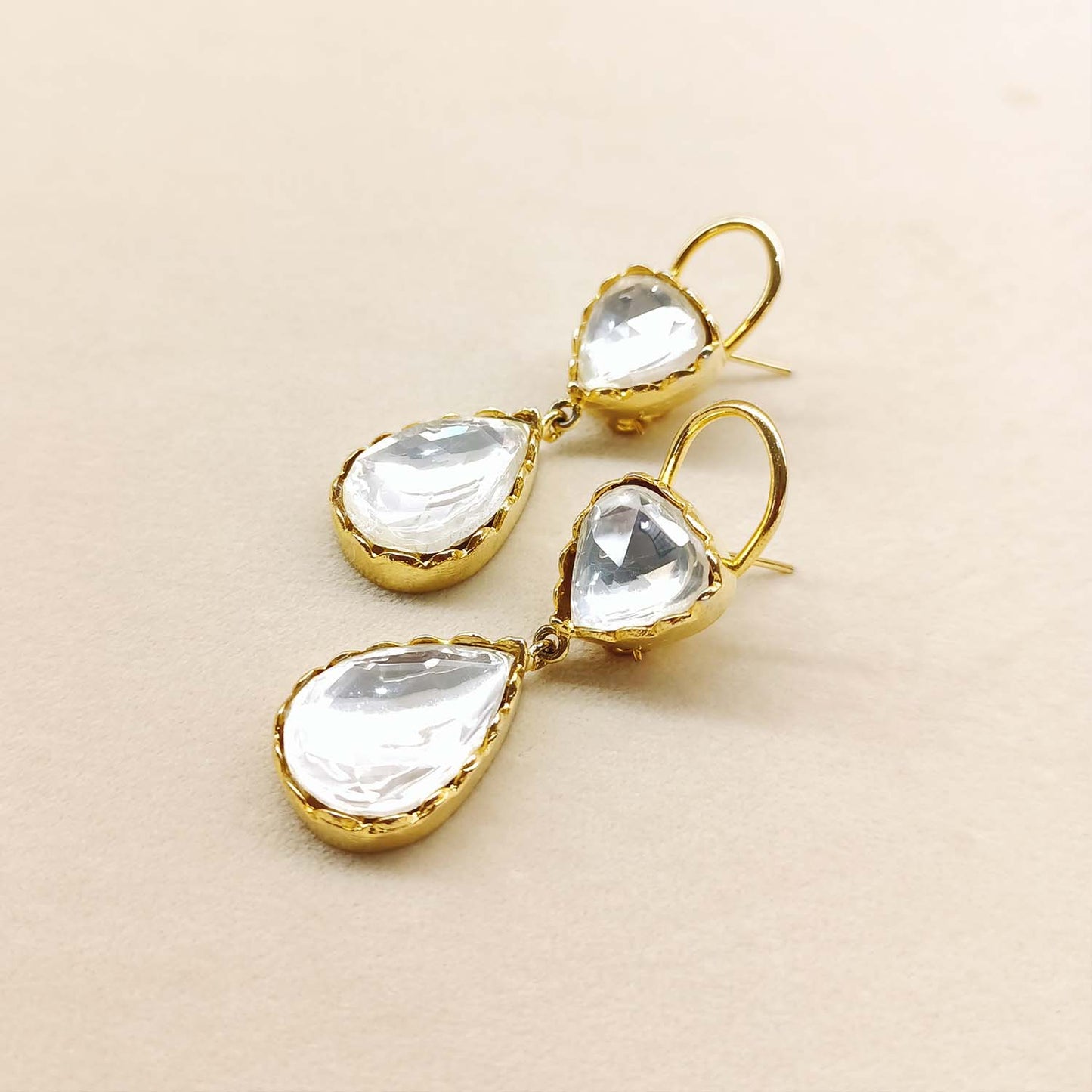 Arshi White Gold Plated Kundan Earrings